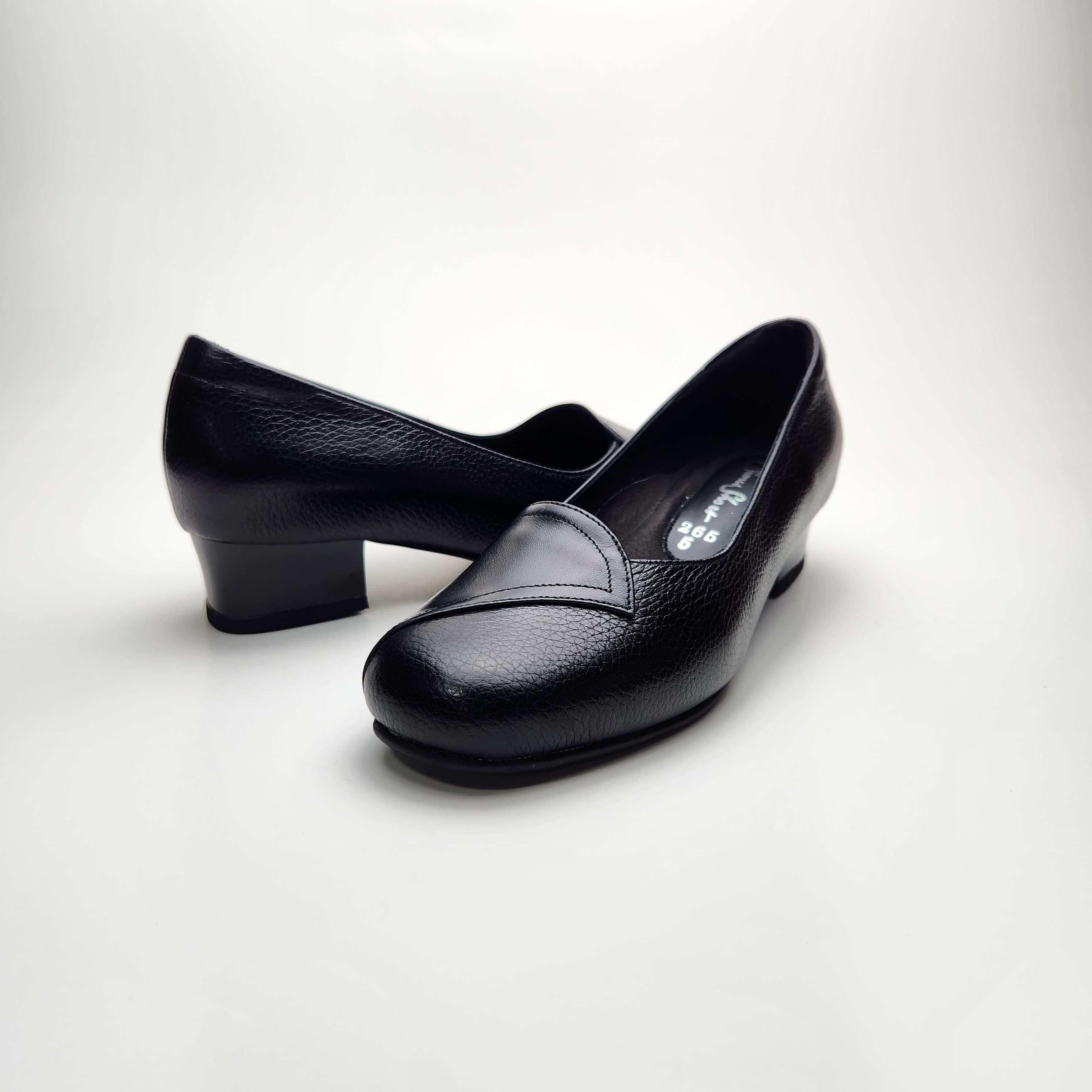 รองเท้าหนังเรียบสลับลาย 4