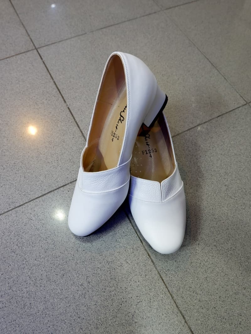 ทรงสวยมาก ใส่กับชุดอะไรก็สวย 3