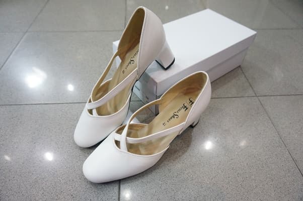 สายไขว้ หน้าเรียว มีหลายสีค่ะ 3