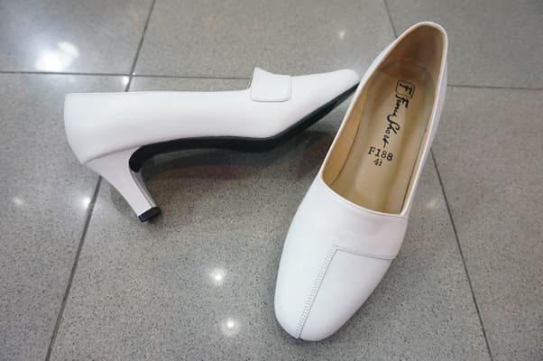 แบบเรียบ หน้าเรียว มีหลายสีค่ะ 5