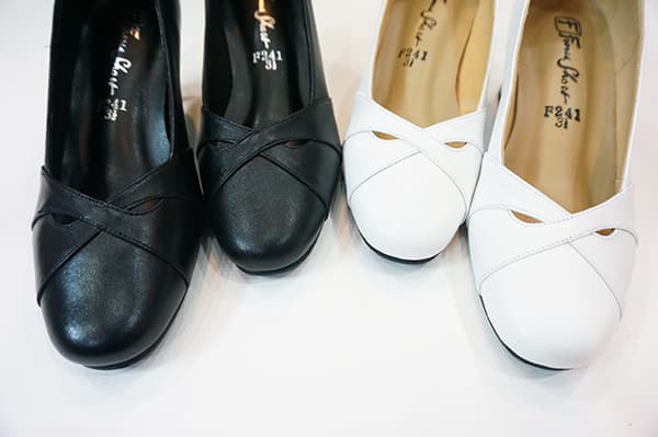 สีขาว หน้าเรียว ส้นสูง แบบเรียบ ดูดีมากค่ะ 6