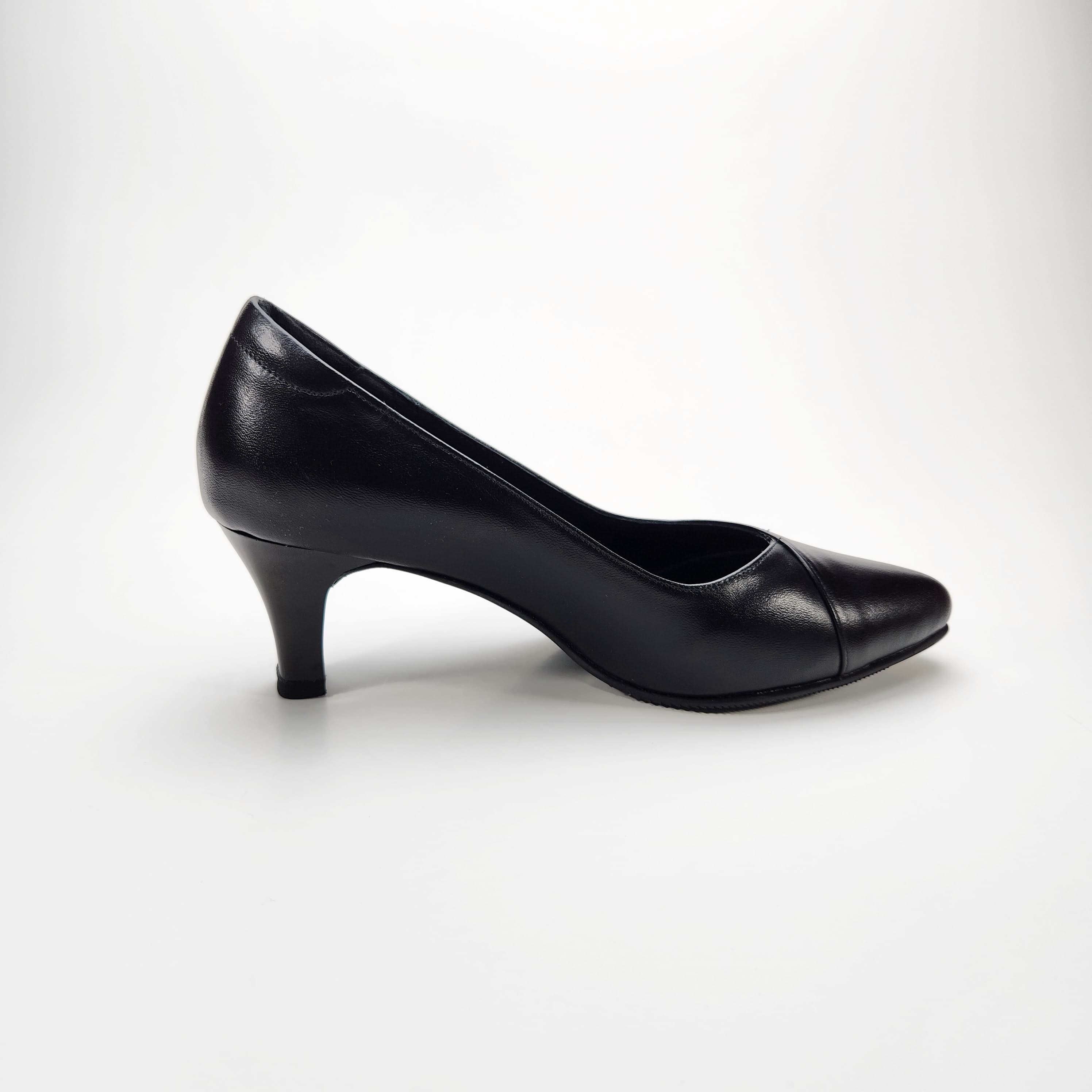 หัวแหลม ใส่ออกงาน สวยสง่า 1