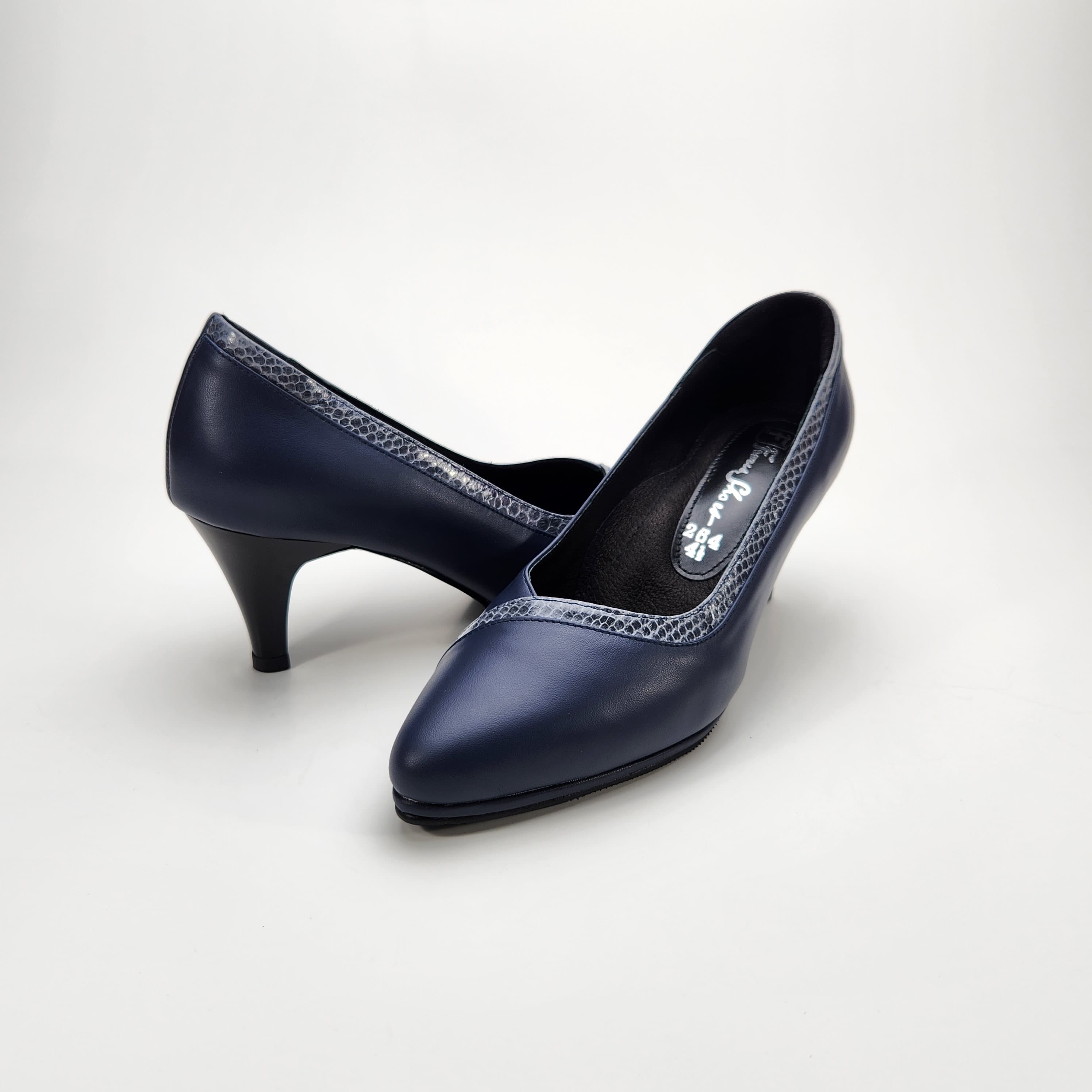 หัวแหลม ดีไซน์ตัดขอบลาย เสริมพื้นสูง 3